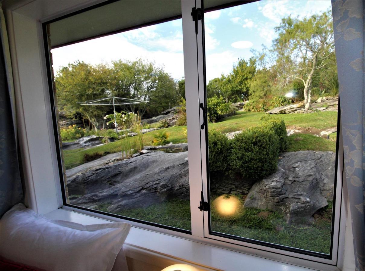 Labyrinth Gardens Guest House Takaka Ngoại thất bức ảnh